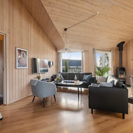 Holiday home 16 Person In *